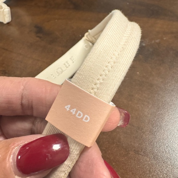 Women's Cream Bra - Picture 3 of 6